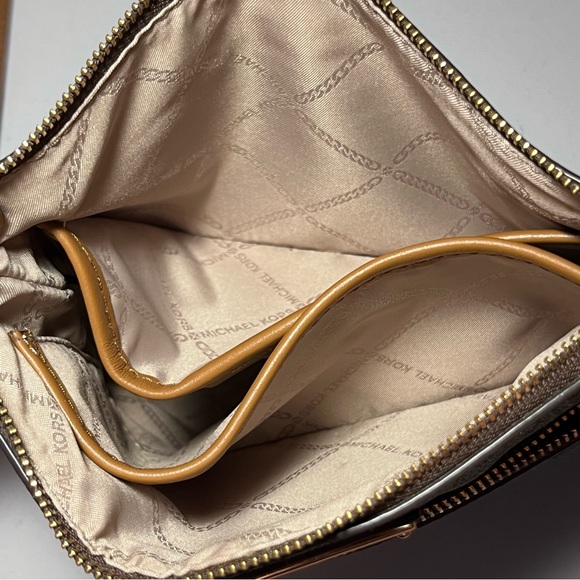 NWOT Michael Kors Signature Bedford Small Crossbody - Picture 10 of 11